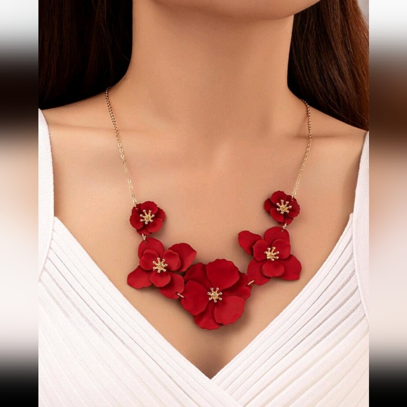 Gorgeous Red Floral Statement Necklace - Picture 1 of 4